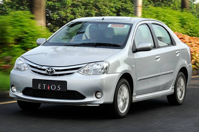 Local and Outstation Travel Cabs - Dong Travels